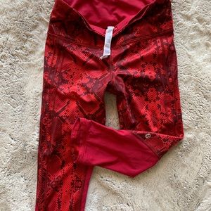 Lululemon crop Leggings Size 2